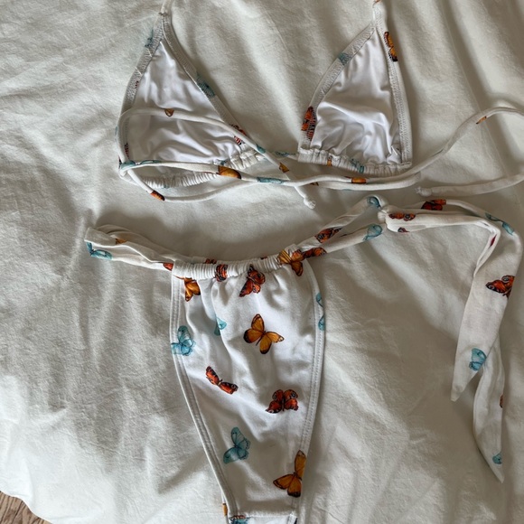 Daria’s Bikinis Butterfly Print Bikini - Picture 4 of 4